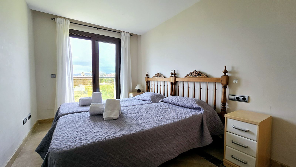 Se vende Apartamento Planta Media de 2 dormitorios en Costa Del Sol, Málaga, España
