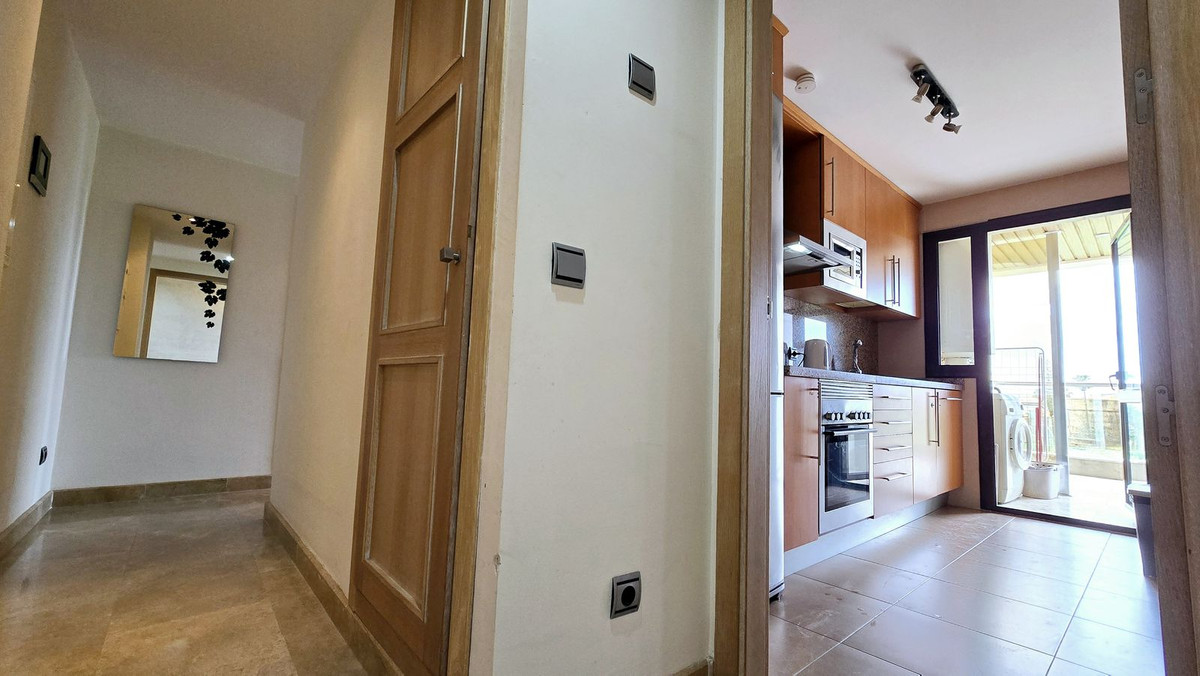 Se vende Apartamento Planta Media de 2 dormitorios en Costa Del Sol, Málaga, España