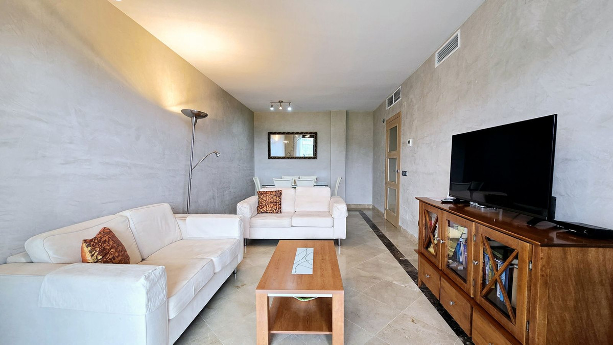 Se vende Apartamento Planta Media de 2 dormitorios en Costa Del Sol, Málaga, España