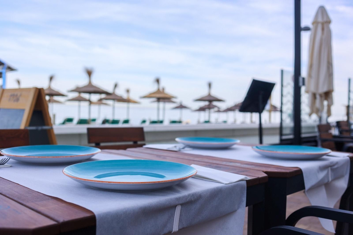 Commercial unit for sale in La Duquesa Costa Del Sol, Málaga, Spain