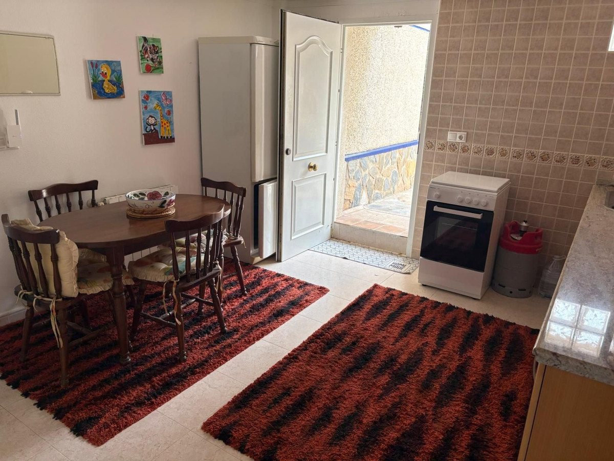 5 Bed Townhouse for sale in Almoradi Costa Blanca, Alicante, Spain