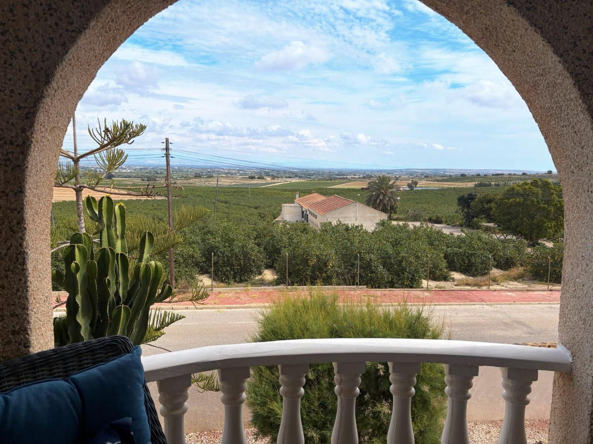 5 Bed Townhouse for sale in Almoradi Costa Blanca, Alicante, Spain