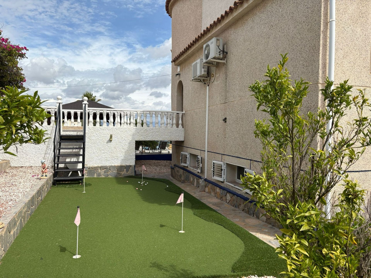 5 Bed Townhouse for sale in Almoradi Costa Blanca, Alicante, Spain