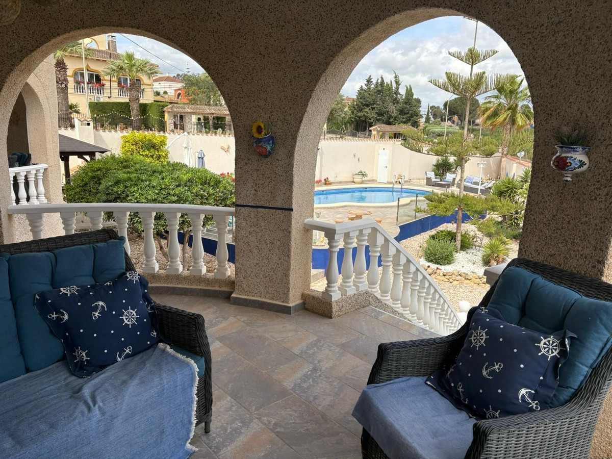 5 Bed Townhouse for sale in Almoradi Costa Blanca, Alicante, Spain