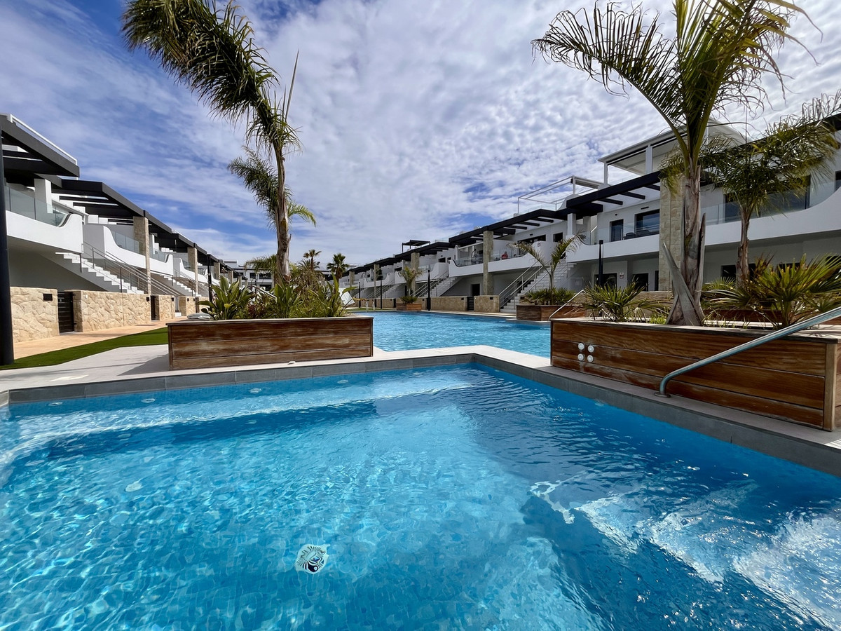 3 Bed Apartment for sale in Playa Flamenca Costa Blanca, Alicante, Spain