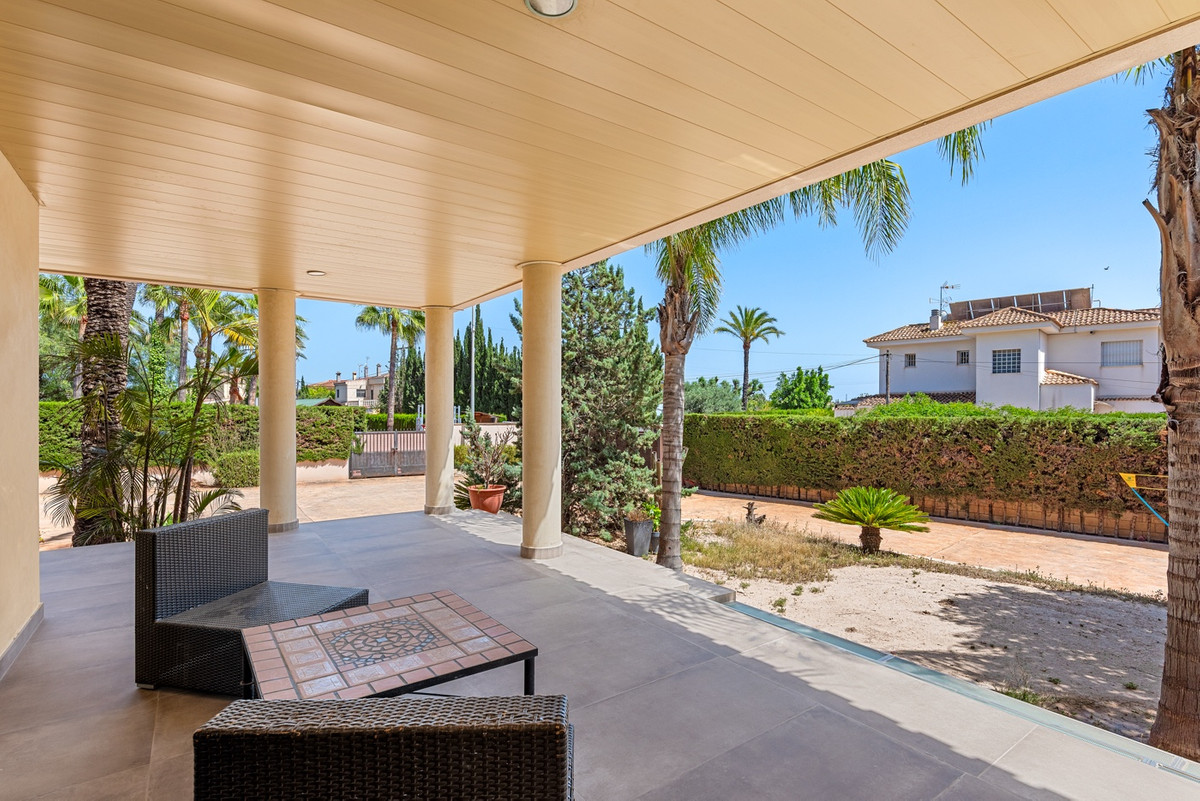 5 Bed Townhouse for sale in Elche Costa Blanca, Alicante, Spain
