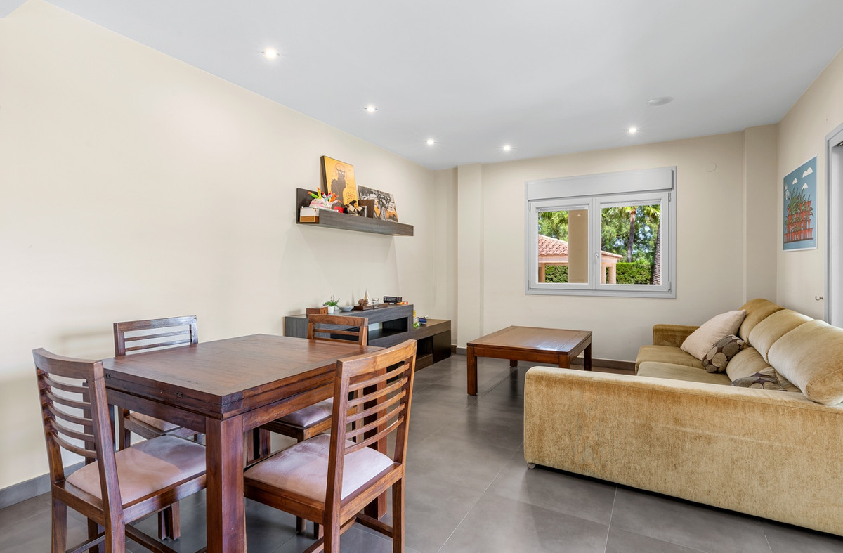 5 Bed Townhouse for sale in Elche Costa Blanca, Alicante, Spain