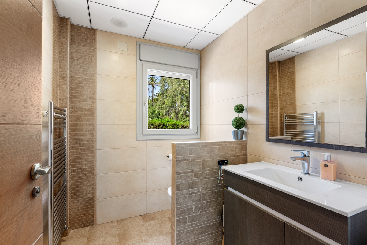 5 Bed Townhouse for sale in Elche Costa Blanca, Alicante, Spain