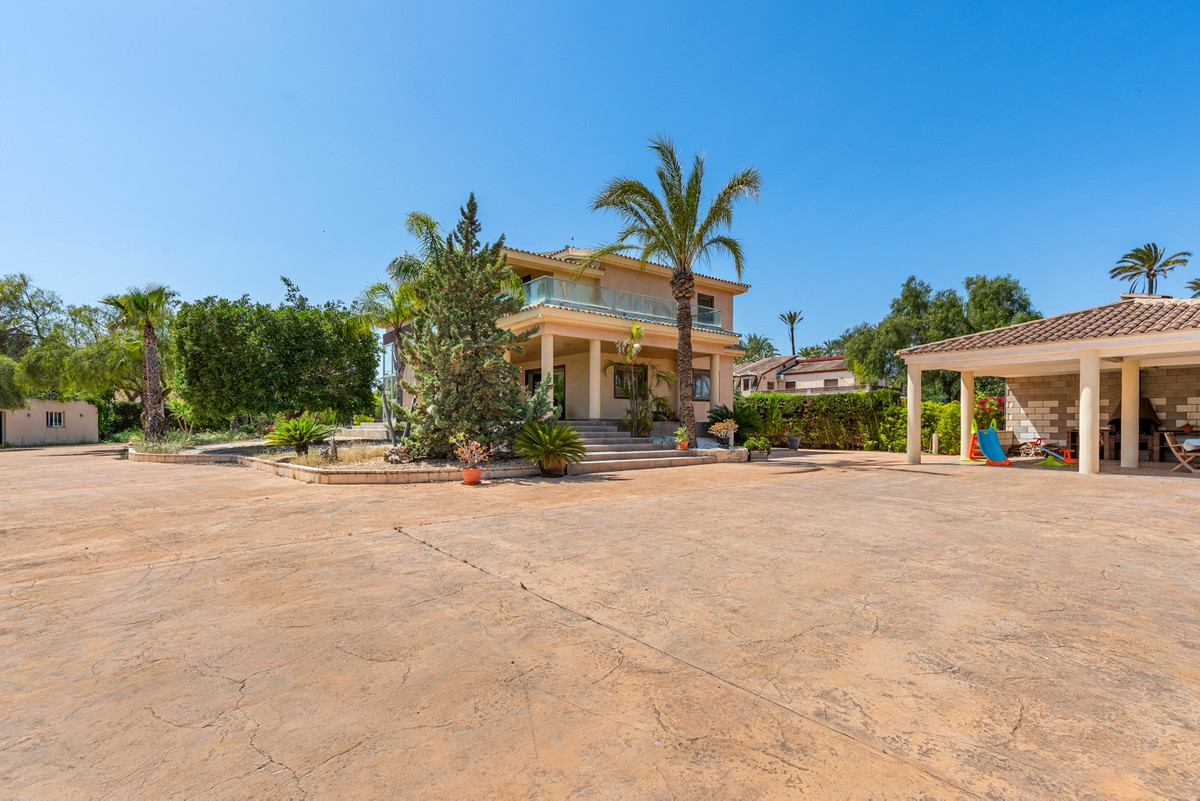 5 Bed Townhouse for sale in Elche Costa Blanca, Alicante, Spain