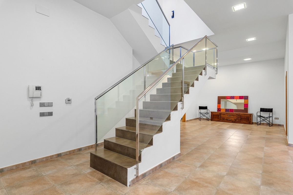 5 Bed Townhouse for sale in Elche Costa Blanca, Alicante, Spain