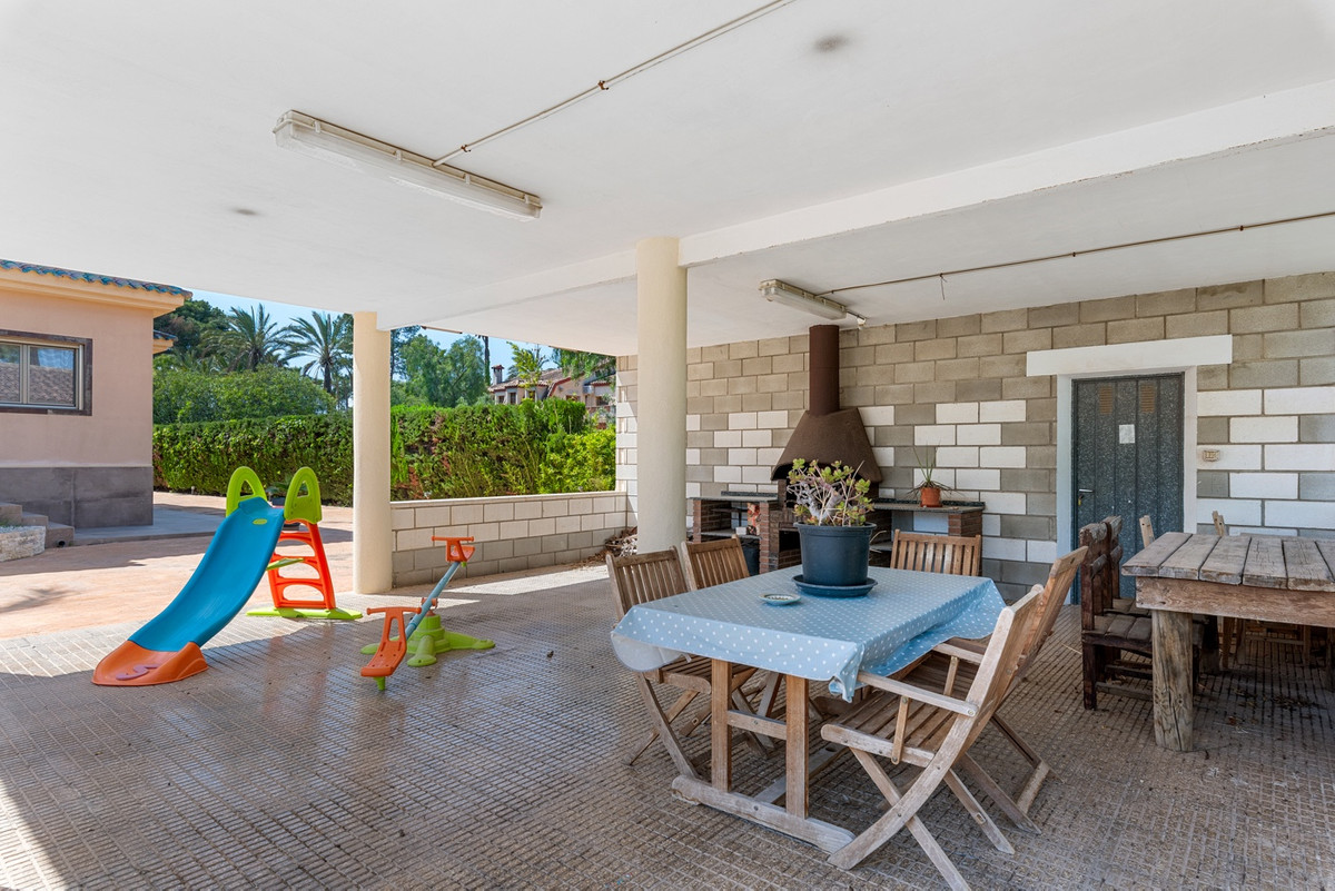 5 Bed Townhouse for sale in Elche Costa Blanca, Alicante, Spain