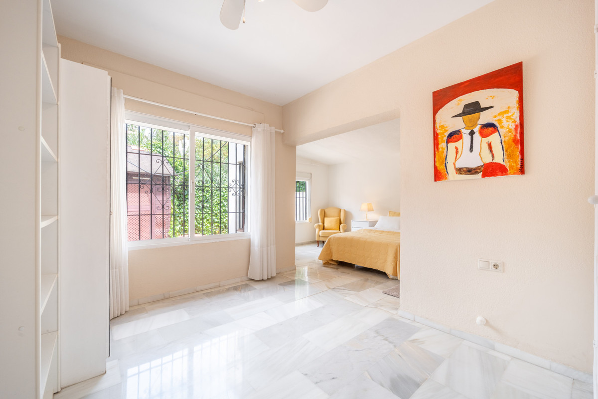 4 Bed Townhouse for sale in El Rosario Costa Del Sol, Málaga, Spain