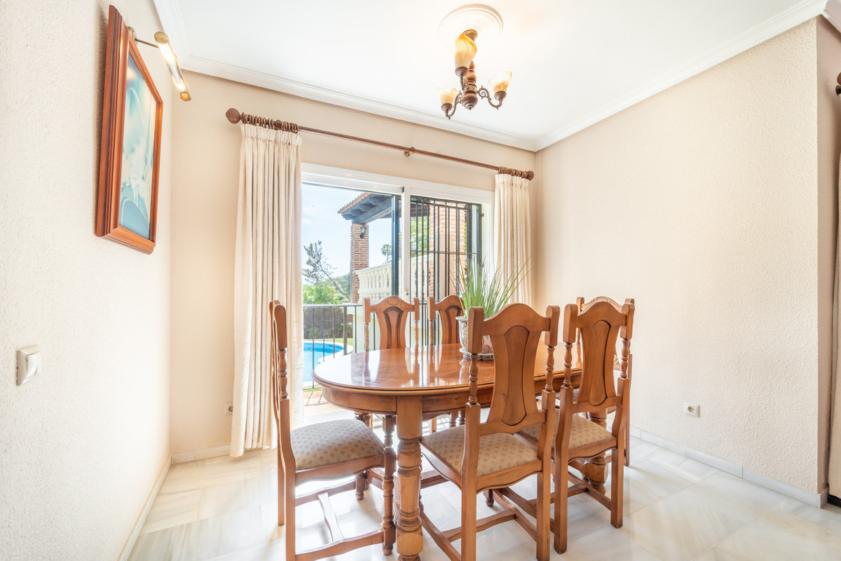 4 Bed Townhouse for sale in El Rosario Costa Del Sol, Málaga, Spain