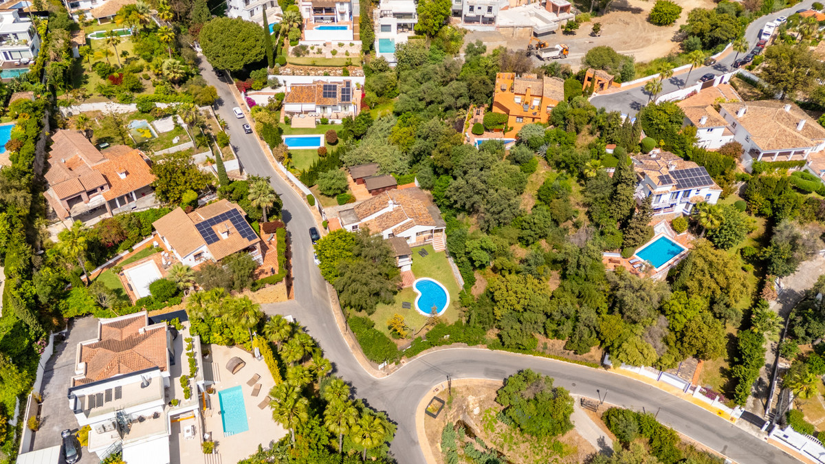 4 Bed Townhouse for sale in El Rosario Costa Del Sol, Málaga, Spain