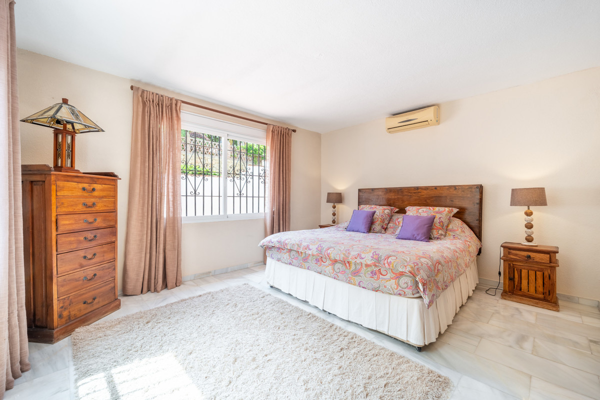 4 Bed Townhouse for sale in El Rosario Costa Del Sol, Málaga, Spain