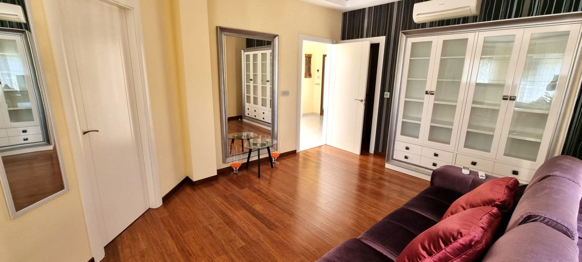 7 Bed Townhouse for sale in Altea Costa Blanca, Alicante, Spain