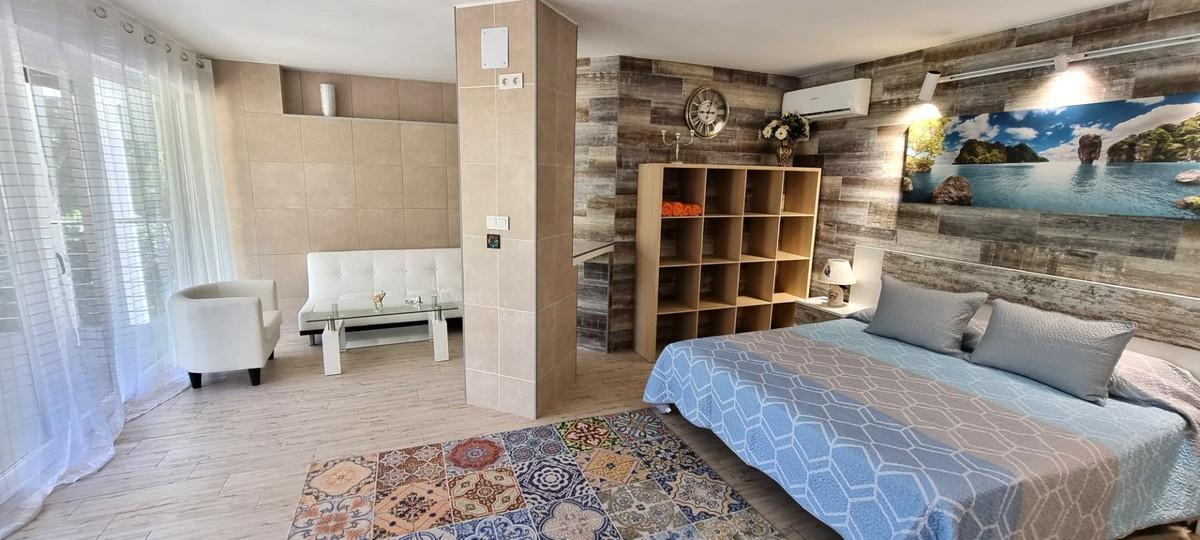 7 Bed Townhouse for sale in Altea Costa Blanca, Alicante, Spain