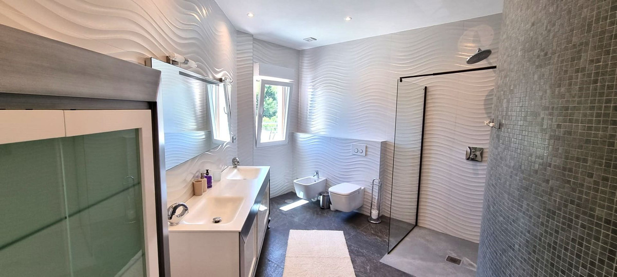 7 Bed Townhouse for sale in Altea Costa Blanca, Alicante, Spain