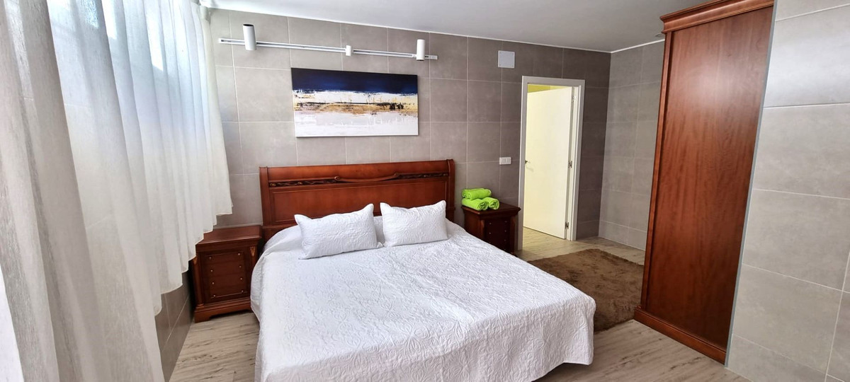 7 Bed Townhouse for sale in Altea Costa Blanca, Alicante, Spain