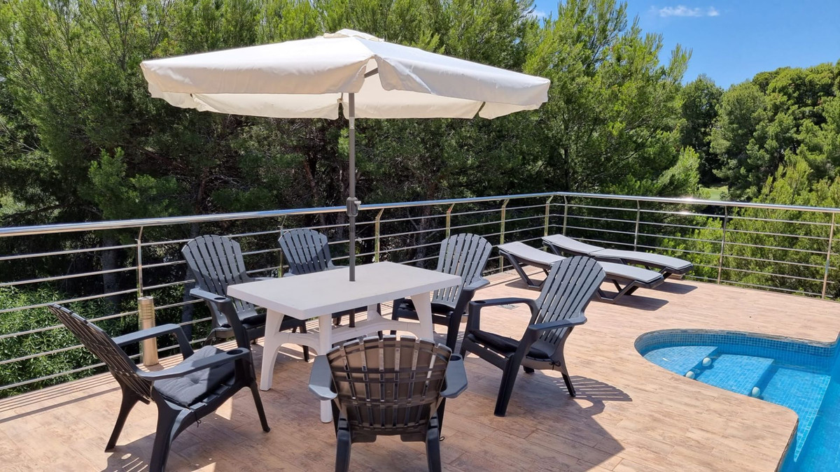 7 Bed Townhouse for sale in Altea Costa Blanca, Alicante, Spain