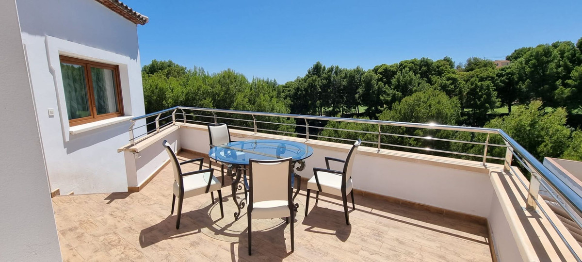 7 Bed Townhouse for sale in Altea Costa Blanca, Alicante, Spain
