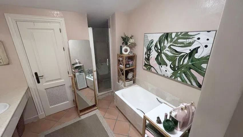 Se vende Villa - Chalet de 3 dormitorios en Costa Del Sol, Cadiz, España