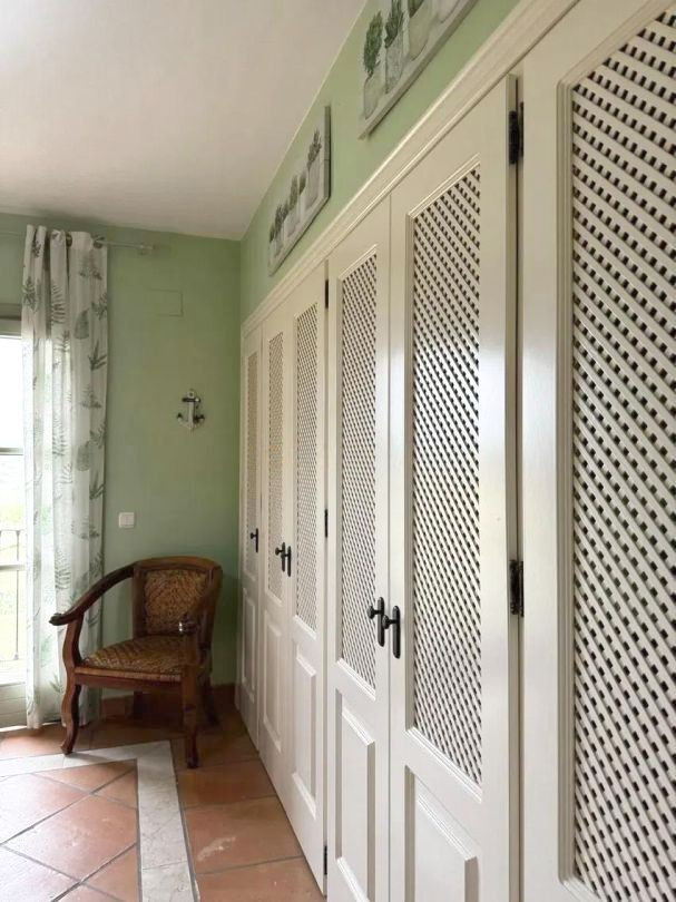 Se vende Villa - Chalet de 3 dormitorios en Costa Del Sol, Cadiz, España