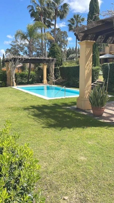 Se vende Villa - Chalet de 3 dormitorios en Costa Del Sol, Cadiz, España