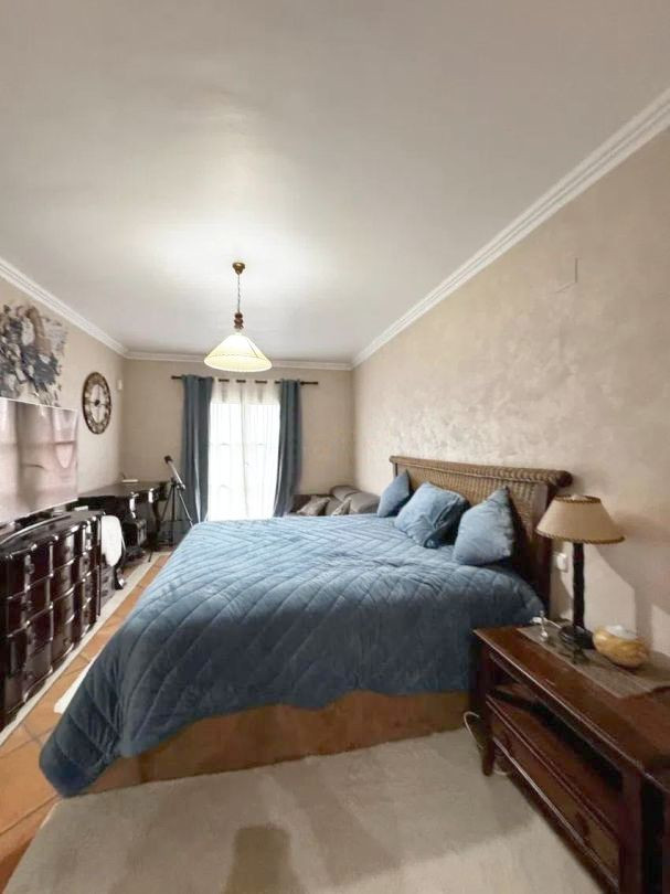 Se vende Villa - Chalet de 3 dormitorios en Costa Del Sol, Cadiz, España