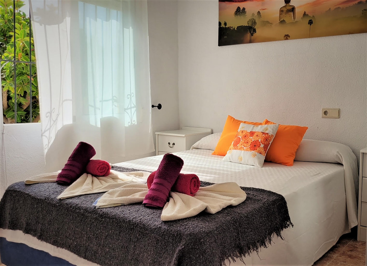7 Bed Townhouse for sale in Torrevieja Costa Blanca, Alicante, Spain