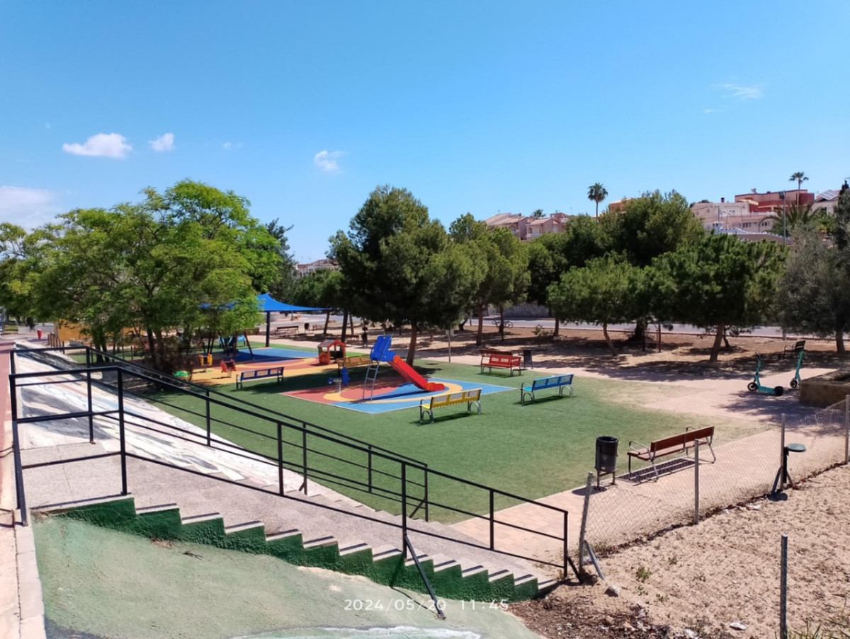 7 Bed Townhouse for sale in Torrevieja Costa Blanca, Alicante, Spain