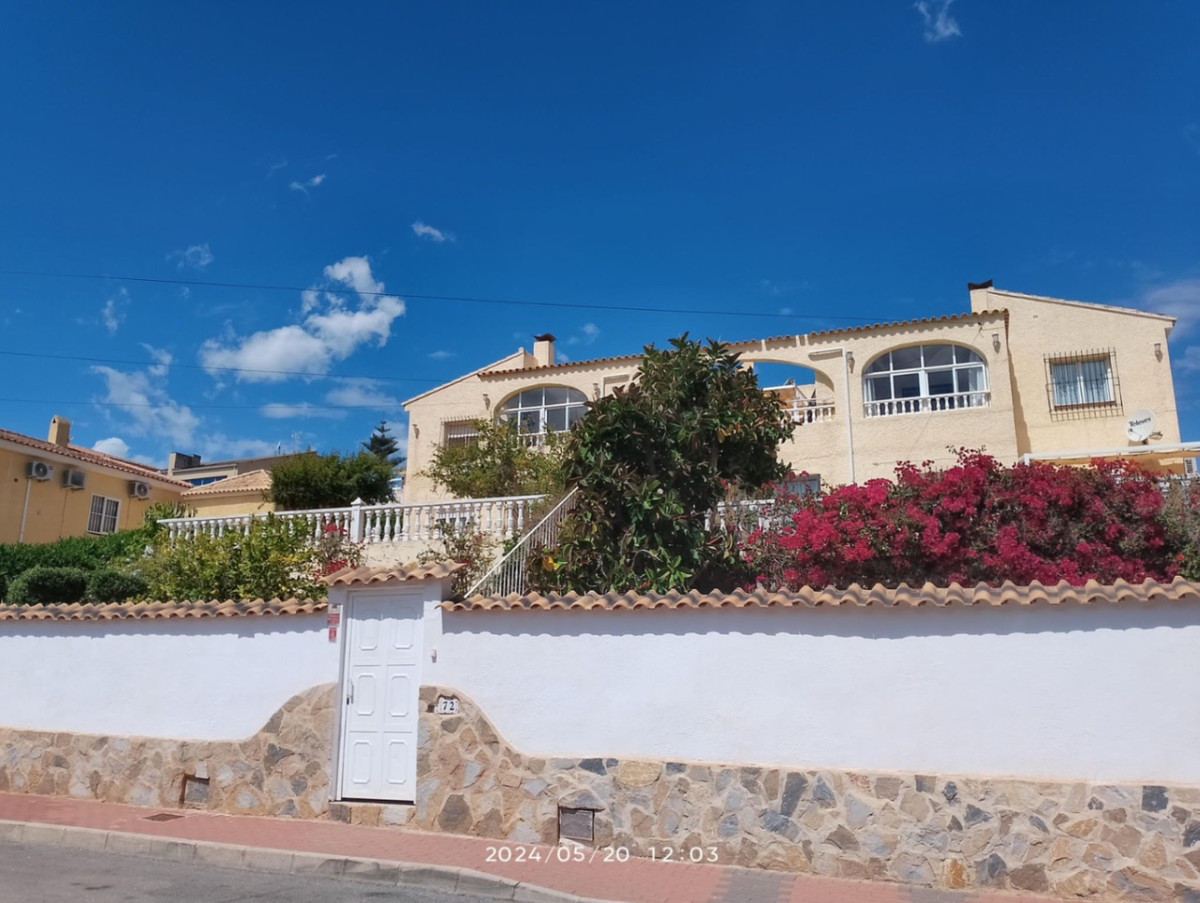7 Bed Townhouse for sale in Torrevieja Costa Blanca, Alicante, Spain