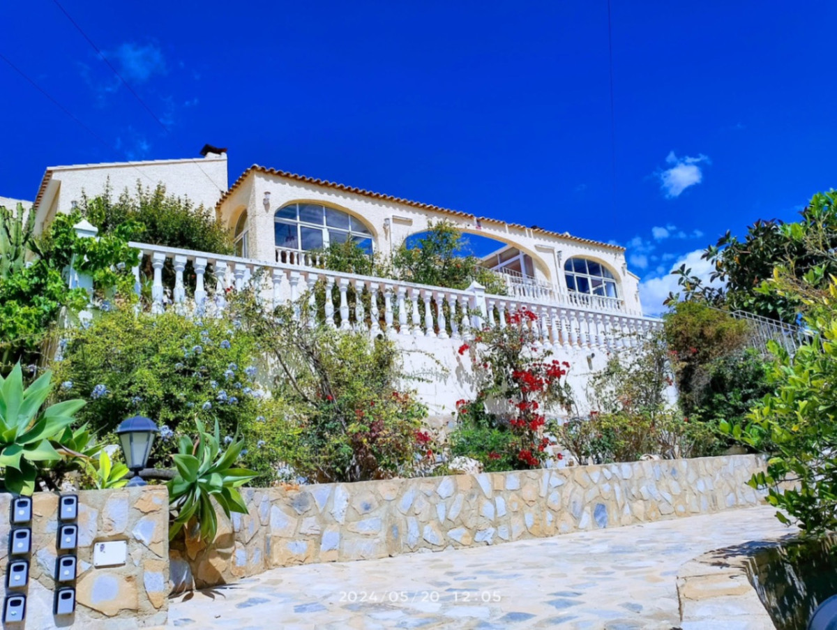 7 Bed Townhouse for sale in Torrevieja Costa Blanca, Alicante, Spain