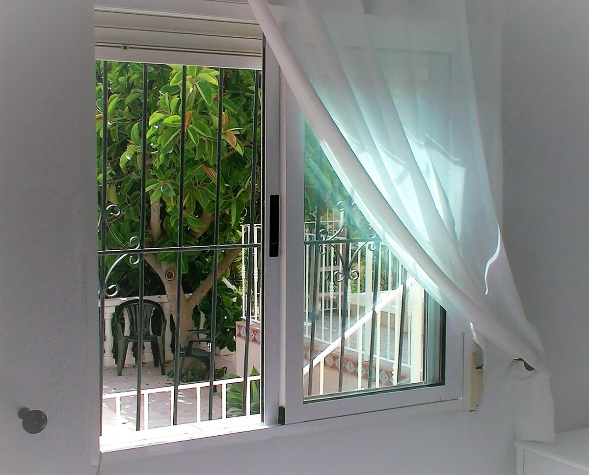 7 Bed Townhouse for sale in Torrevieja Costa Blanca, Alicante, Spain