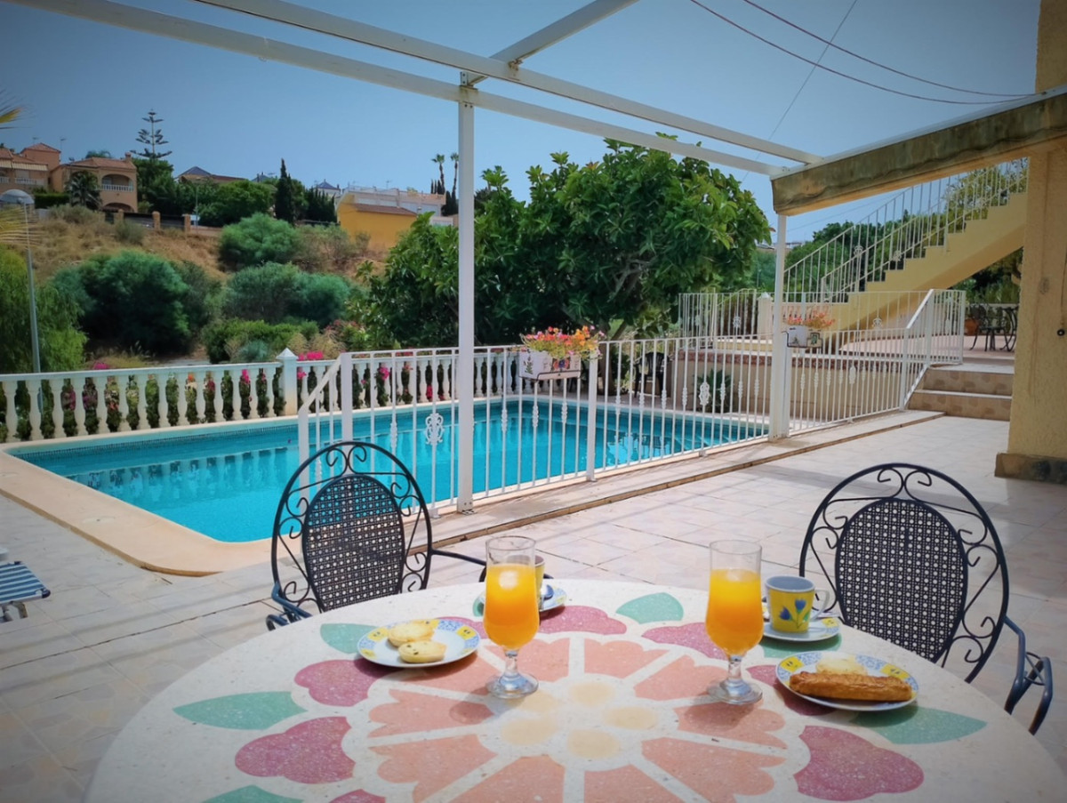 7 Bed Townhouse for sale in Torrevieja Costa Blanca, Alicante, Spain