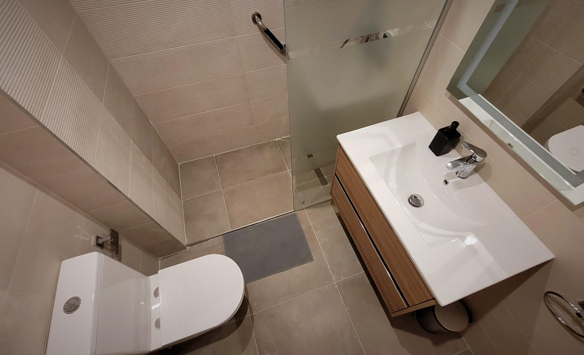 7 Bed Townhouse for sale in Torrevieja Costa Blanca, Alicante, Spain