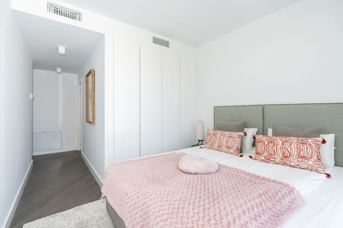 Se vende Villa - Chalet de 4 dormitorios en Costa Del Sol, Málaga, España