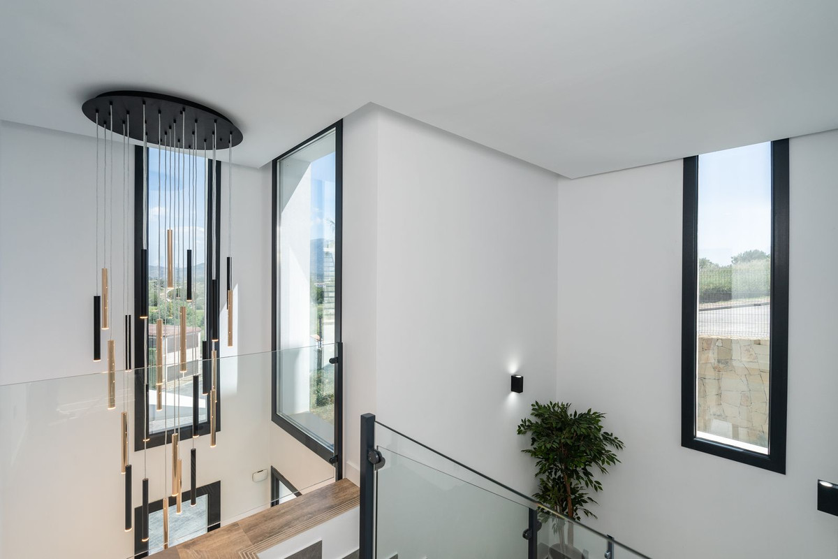Se vende Villa - Chalet de 4 dormitorios en Costa Del Sol, Málaga, España