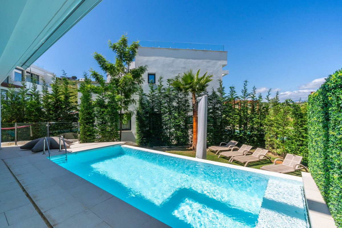 Se vende Villa - Chalet de 4 dormitorios en Costa Del Sol, Málaga, España