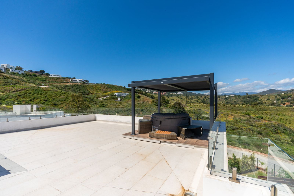 Se vende Villa - Chalet de 4 dormitorios en Costa Del Sol, Málaga, España