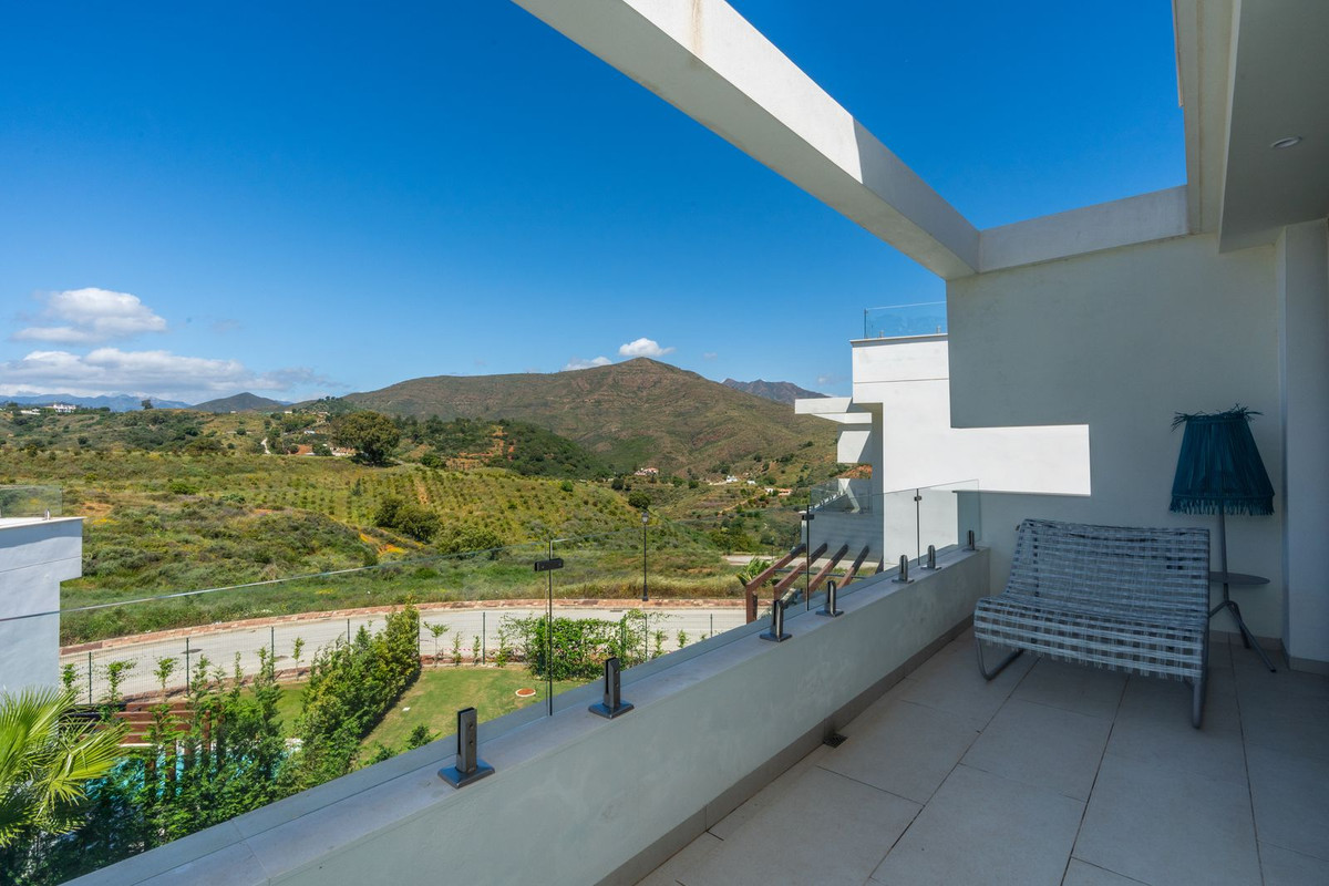 Se vende Villa - Chalet de 4 dormitorios en Costa Del Sol, Málaga, España