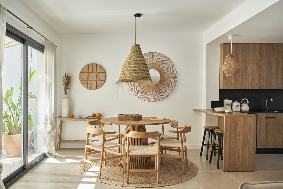 3 Bed Townhouse for sale in El Paraiso Costa Del Sol, Málaga, Spain