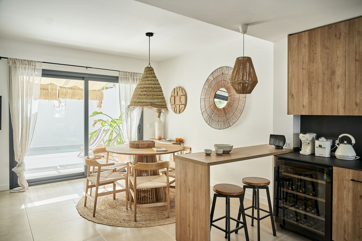 3 Bed Townhouse for sale in El Paraiso Costa Del Sol, Málaga, Spain