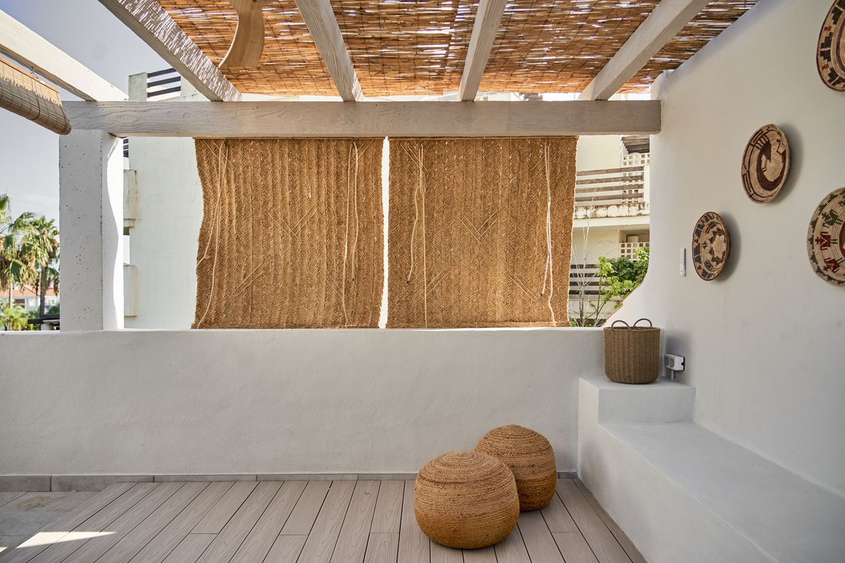 3 Bed Townhouse for sale in El Paraiso Costa Del Sol, Málaga, Spain