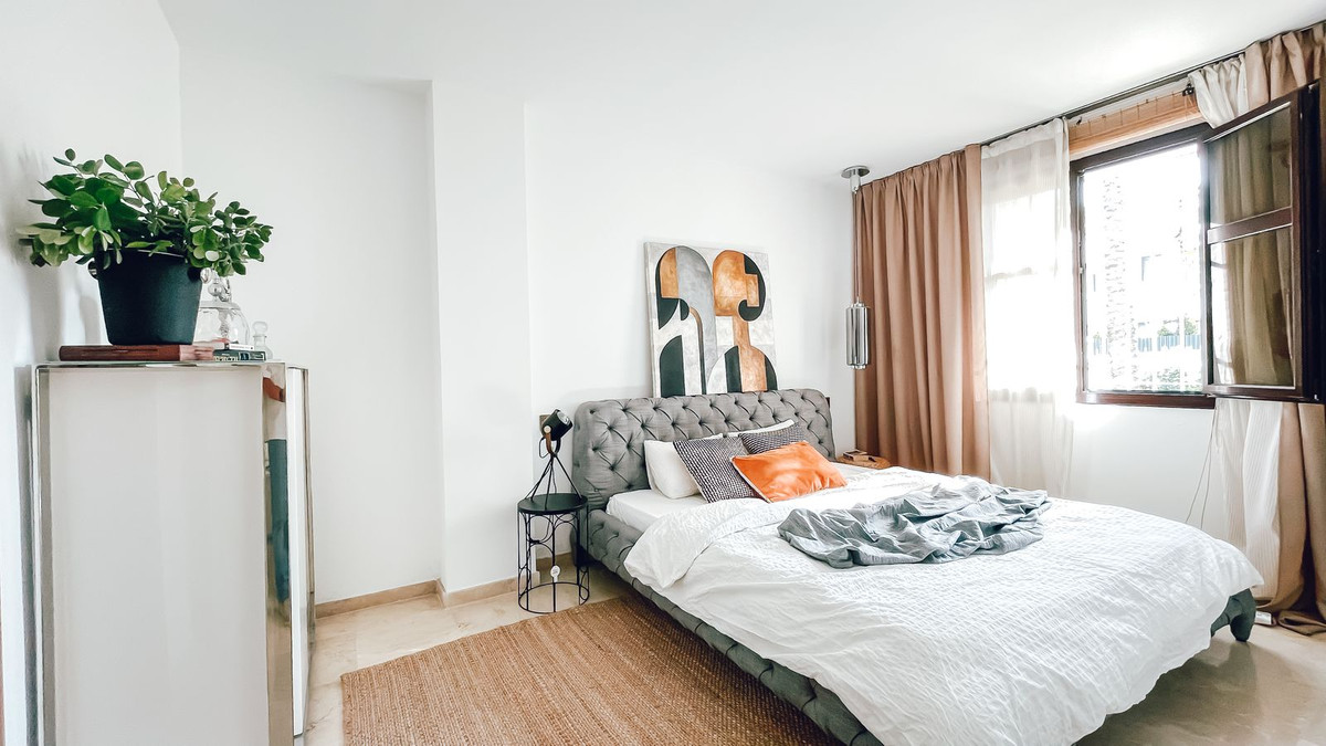 2 Bed Apartment for sale in Puerto Banús Costa Del Sol, Málaga, Spain