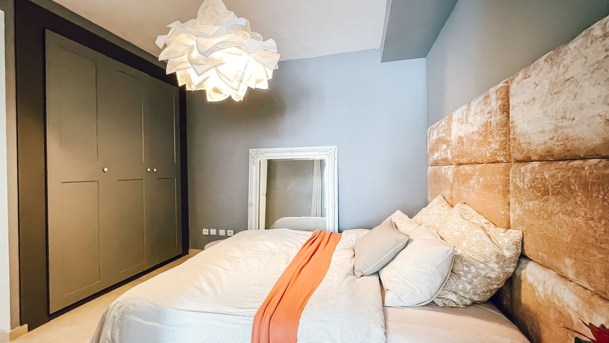 2 Bed Apartment for sale in Puerto Banús Costa Del Sol, Málaga, Spain