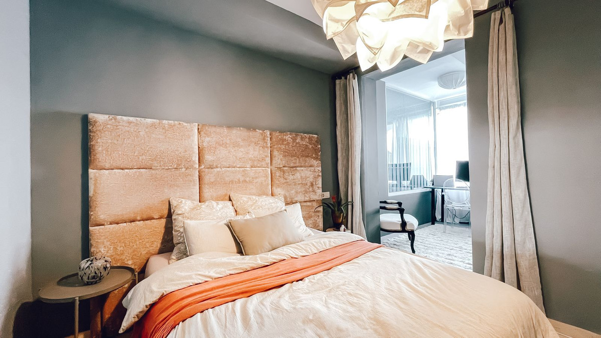 2 Bed Apartment for sale in Puerto Banús Costa Del Sol, Málaga, Spain