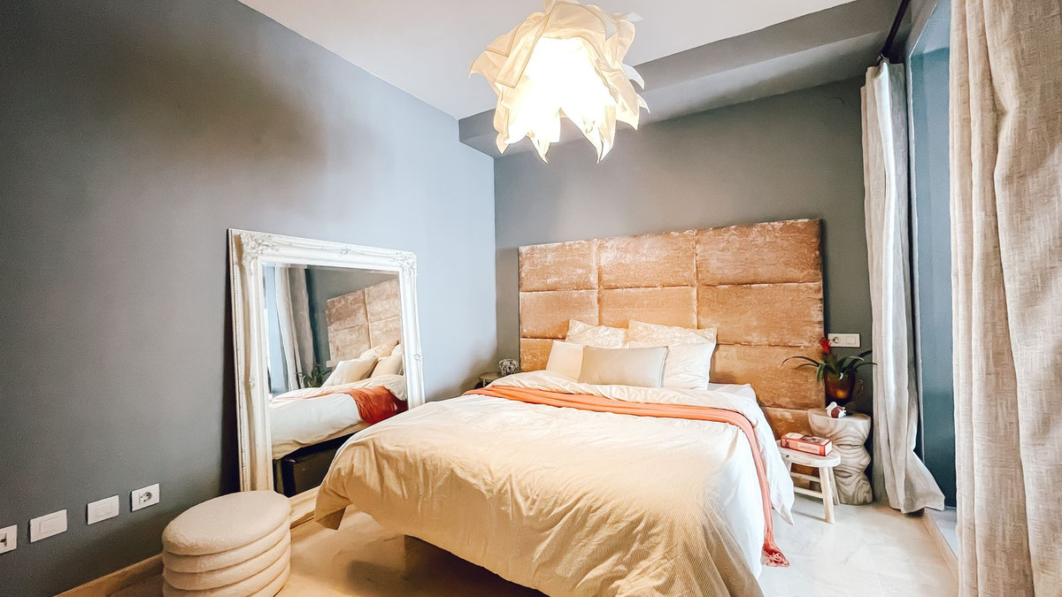 2 Bed Apartment for sale in Puerto Banús Costa Del Sol, Málaga, Spain