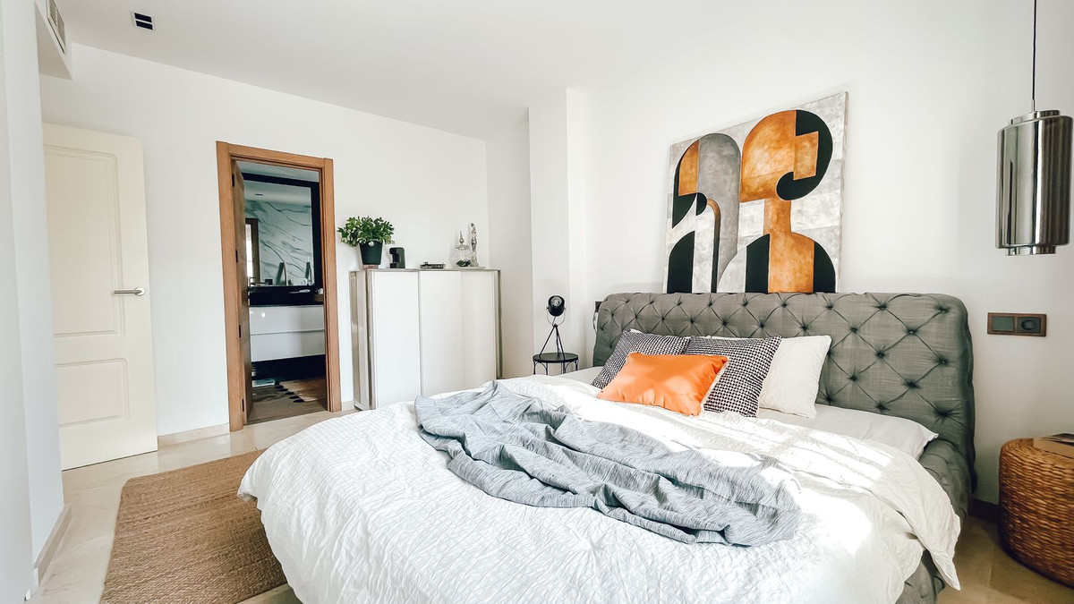 2 Bed Apartment for sale in Puerto Banús Costa Del Sol, Málaga, Spain