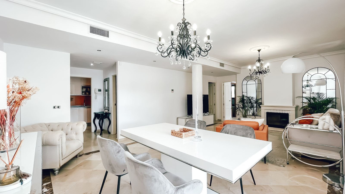 2 Bed Apartment for sale in Puerto Banús Costa Del Sol, Málaga, Spain